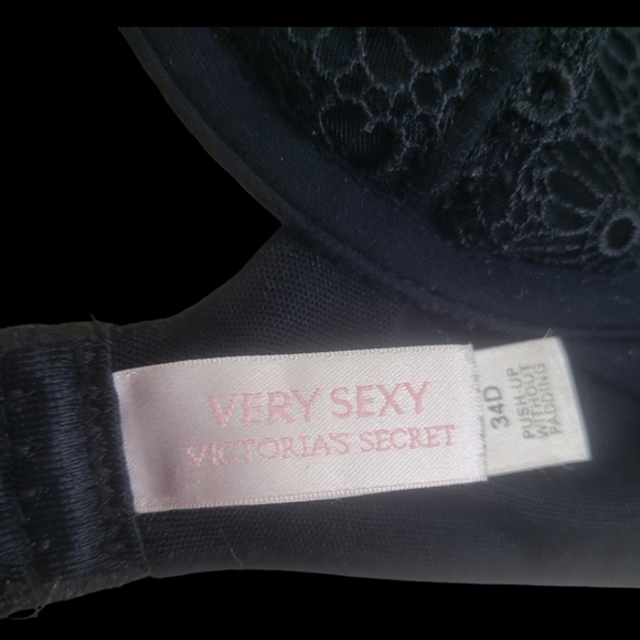 VICTORIA'S SECRET - NWOT "Very Sexy" Black Lace Wire Free Push Up Bra Size 34D - Picture 2 of 5